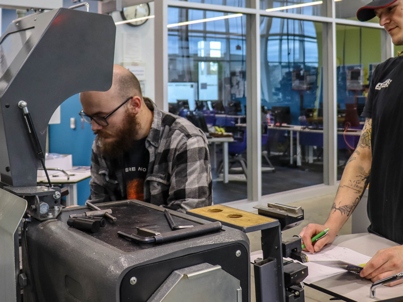 Students working in the manufacturing lab